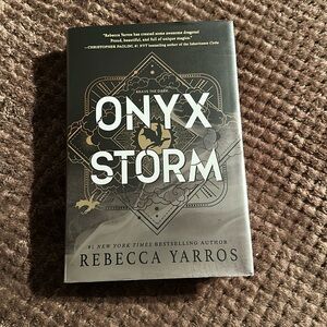 Onyx Storm by Rebecca Yarros; new never read!